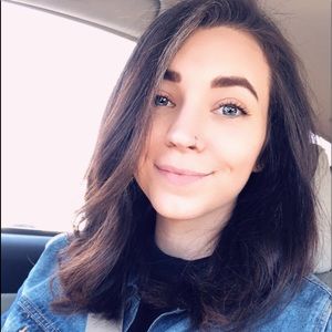 Meet your Posher, Cassie